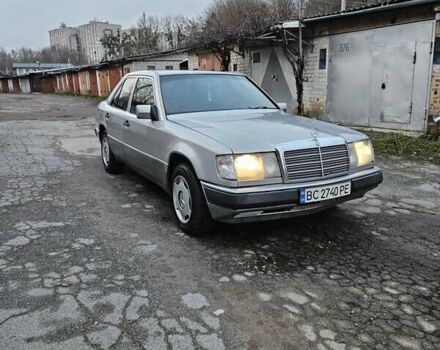 Серый Мерседес Е-Класс, объемом двигателя 2.3 л и пробегом 405 тыс. км за 1950 $, фото 8 на Automoto.ua