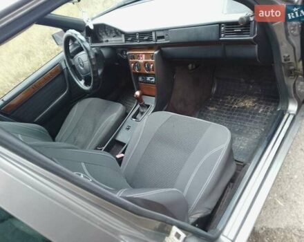 Сірий Мерседес Е-Клас, об'ємом двигуна 2.3 л та пробігом 486 тис. км за 2300 $, фото 2 на Automoto.ua