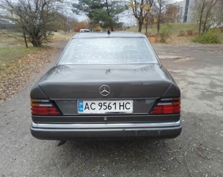 Сірий Мерседес Е-Клас, об'ємом двигуна 2.3 л та пробігом 486 тис. км за 2300 $, фото 7 на Automoto.ua