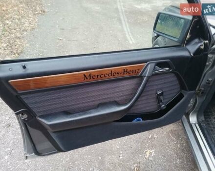 Сірий Мерседес Е-Клас, об'ємом двигуна 2.3 л та пробігом 486 тис. км за 2300 $, фото 4 на Automoto.ua