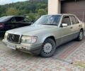 Сірий Мерседес Е-Клас, об'ємом двигуна 2 л та пробігом 300 тис. км за 1650 $, фото 12 на Automoto.ua