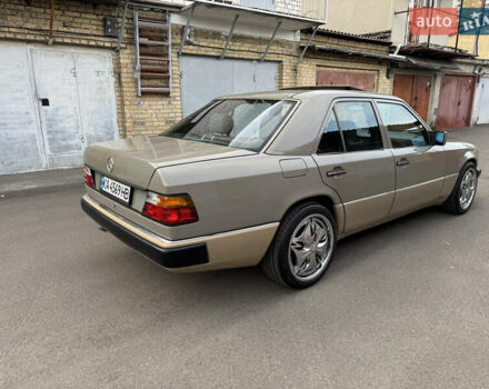 Серый Мерседес Е-Класс, объемом двигателя 2.3 л и пробегом 400 тыс. км за 4999 $, фото 2 на Automoto.ua