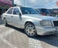Мерседес Е-Класс 1990 в Жидачов на Automoto.ua Серый Мерседес Е-Класс, объемом двигателя 2 л и пробегом 365 тыс. км за 2300 $, фото 1 на Automoto.ua
