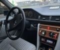 Сірий Мерседес Е-Клас, об'ємом двигуна 2.3 л та пробігом 376 тис. км за 1600 $, фото 7 на Automoto.ua