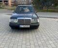 Мерседес Е-Класс 1990 в Косове на Automoto.ua Серый Мерседес Е-Класс, объемом двигателя 2.3 л и пробегом 300 тыс. км за 1450 $, фото 3 на Automoto.ua