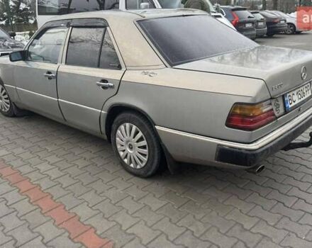 Серый Мерседес Е-Класс, объемом двигателя 2 л и пробегом 430 тыс. км за 1500 $, фото 1 на Automoto.ua