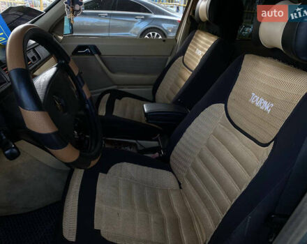 Сірий Мерседес Е-Клас, об'ємом двигуна 2 л та пробігом 371 тис. км за 2500 $, фото 7 на Automoto.ua