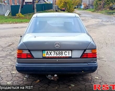 Мерседес Е-Класс 1990 в Первомайском на Automoto.ua Серый Мерседес Е-Класс, объемом двигателя 2.3 л и пробегом 0 тыс. км за 1950 $, фото 4 на Automoto.ua