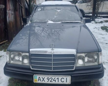 Серый Мерседес Е-Класс, объемом двигателя 2.3 л и пробегом 1 тыс. км за 1157 $, фото 8 на Automoto.ua