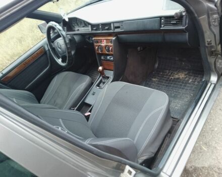 Сірий Мерседес Е-Клас, об'ємом двигуна 2.3 л та пробігом 486 тис. км за 2300 $, фото 3 на Automoto.ua