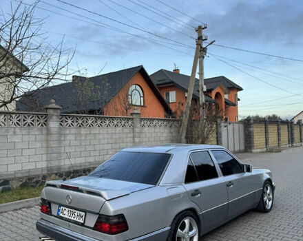 Серый Мерседес Е-Класс, объемом двигателя 2.6 л и пробегом 250 тыс. км за 3450 $, фото 7 на Automoto.ua