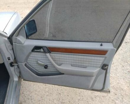 Мерседес Е-Класс 1991 в Каменце-Подольском на Automoto.ua Серый Мерседес Е-Класс, объемом двигателя 2.3 л и пробегом 290 тыс. км за 2750 $, фото 19 на Automoto.ua