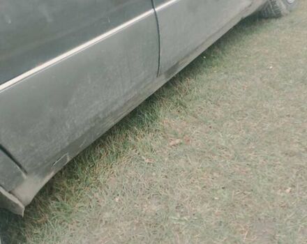 Серый Мерседес Е-Класс, объемом двигателя 2 л и пробегом 600 тыс. км за 1700 $, фото 1 на Automoto.ua