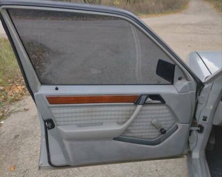 Мерседес Е-Класс 1991 в Каменце-Подольском на Automoto.ua Серый Мерседес Е-Класс, объемом двигателя 2.3 л и пробегом 290 тыс. км за 2750 $, фото 16 на Automoto.ua