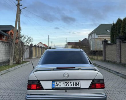 Серый Мерседес Е-Класс, объемом двигателя 2.6 л и пробегом 250 тыс. км за 3450 $, фото 9 на Automoto.ua