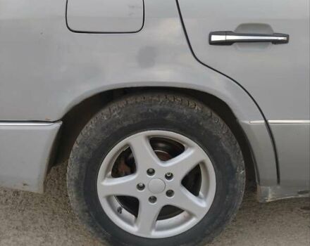 Мерседес Е-Класс 1991 в Каменце-Подольском на Automoto.ua Серый Мерседес Е-Класс, объемом двигателя 2.3 л и пробегом 290 тыс. км за 2750 $, фото 9 на Automoto.ua