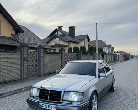 Серый Мерседес Е-Класс, объемом двигателя 2.6 л и пробегом 250 тыс. км за 3450 $, фото 1 на Automoto.ua