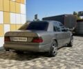 Серый Мерседес Е-Класс, объемом двигателя 2.3 л и пробегом 300 тыс. км за 2500 $, фото 3 на Automoto.ua