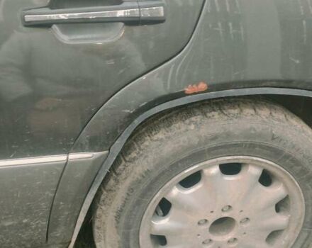 Серый Мерседес Е-Класс, объемом двигателя 2 л и пробегом 600 тыс. км за 1700 $, фото 4 на Automoto.ua