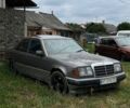 Сірий Мерседес Е-Клас, об'ємом двигуна 2.6 л та пробігом 480 тис. км за 900 $, фото 1 на Automoto.ua