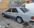 Серый Мерседес Е-Класс, объемом двигателя 2.3 л и пробегом 300 тыс. км за 1850 $, фото 1 на Automoto.ua