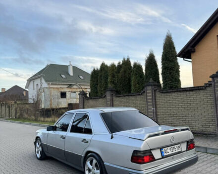 Серый Мерседес Е-Класс, объемом двигателя 2.6 л и пробегом 250 тыс. км за 3450 $, фото 11 на Automoto.ua