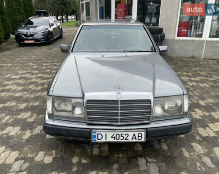 Серый Мерседес Е-Класс, объемом двигателя 2 л и пробегом 296 тыс. км за 2500 $, фото 13 на Automoto.ua