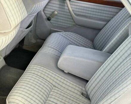 Серый Мерседес Е-Класс, объемом двигателя 2.6 л и пробегом 514 тыс. км за 3200 $, фото 20 на Automoto.ua