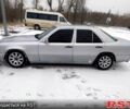 Серый Мерседес Е-Класс, объемом двигателя 2.3 л и пробегом 150 тыс. км за 3500 $, фото 3 на Automoto.ua