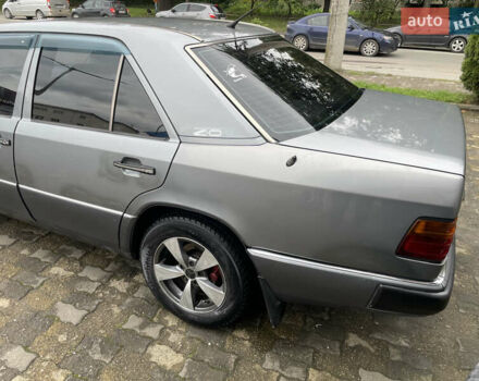 Серый Мерседес Е-Класс, объемом двигателя 2 л и пробегом 296 тыс. км за 2500 $, фото 10 на Automoto.ua