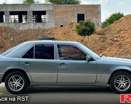 Сірий Мерседес Е-Клас, об'ємом двигуна 2.3 л та пробігом 0 тис. км за 2450 $, фото 6 на Automoto.ua