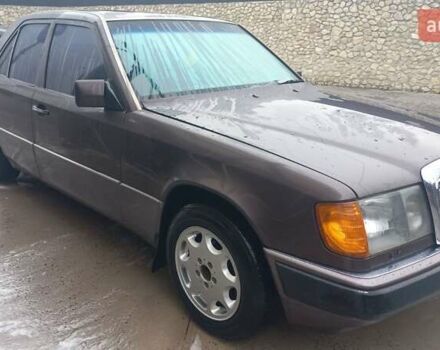 Сірий Мерседес Е-Клас, об'ємом двигуна 2.3 л та пробігом 452 тис. км за 2700 $, фото 6 на Automoto.ua