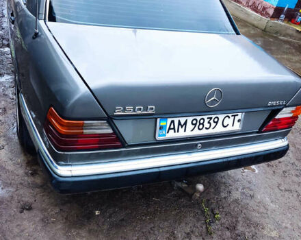 Серый Мерседес Е-Класс, объемом двигателя 2.5 л и пробегом 350 тыс. км за 2000 $, фото 2 на Automoto.ua