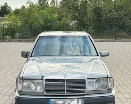 Серый Мерседес Е-Класс, объемом двигателя 2.6 л и пробегом 514 тыс. км за 3200 $, фото 7 на Automoto.ua