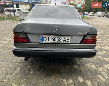 Серый Мерседес Е-Класс, объемом двигателя 2 л и пробегом 296 тыс. км за 2500 $, фото 8 на Automoto.ua