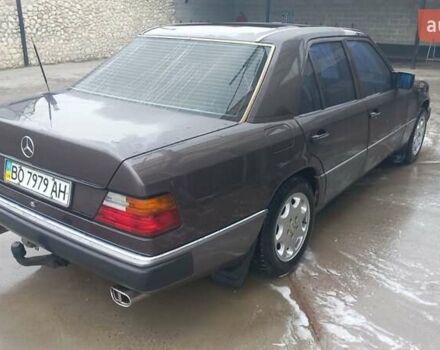 Сірий Мерседес Е-Клас, об'ємом двигуна 2.3 л та пробігом 452 тис. км за 2700 $, фото 1 на Automoto.ua