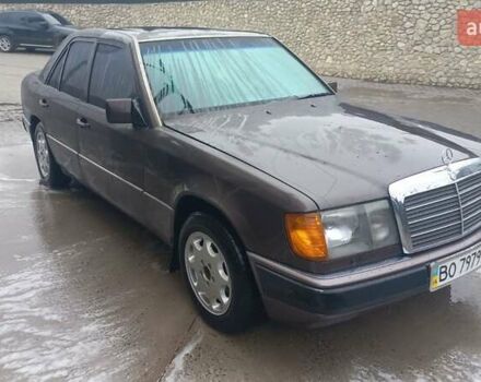 Сірий Мерседес Е-Клас, об'ємом двигуна 2.3 л та пробігом 452 тис. км за 2700 $, фото 4 на Automoto.ua