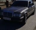 Сірий Мерседес Е-Клас, об'ємом двигуна 2 л та пробігом 435 тис. км за 2650 $, фото 19 на Automoto.ua