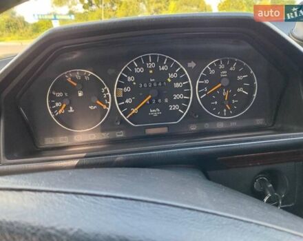 Серый Мерседес Е-Класс, объемом двигателя 2.5 л и пробегом 362 тыс. км за 8200 $, фото 9 на Automoto.ua