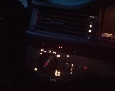 Серый Мерседес Е-Класс, объемом двигателя 3.2 л и пробегом 469 тыс. км за 6800 $, фото 20 на Automoto.ua