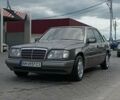 Серый Мерседес Е-Класс, объемом двигателя 2.2 л и пробегом 450 тыс. км за 2400 $, фото 3 на Automoto.ua