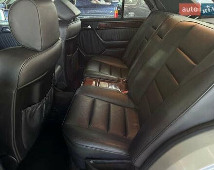 Сірий Мерседес Е-Клас, об'ємом двигуна 5 л та пробігом 118 тис. км за 85000 $, фото 10 на Automoto.ua
