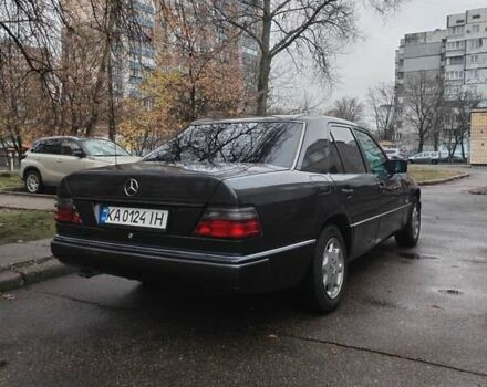 Серый Мерседес Е-Класс, объемом двигателя 3.2 л и пробегом 469 тыс. км за 6800 $, фото 6 на Automoto.ua