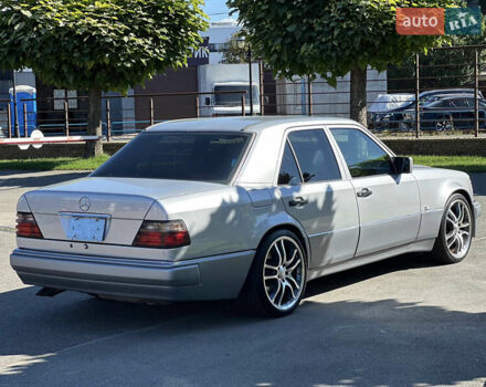 Сірий Мерседес Е-Клас, об'ємом двигуна 5 л та пробігом 118 тис. км за 85000 $, фото 22 на Automoto.ua