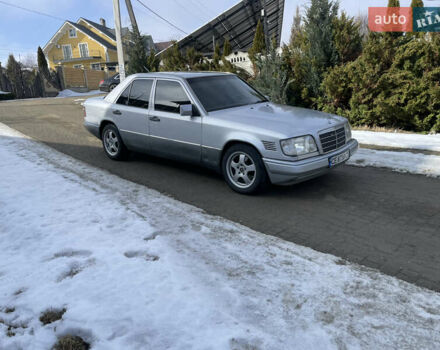 Сірий Мерседес Е-Клас, об'ємом двигуна 2.5 л та пробігом 300 тис. км за 2400 $, фото 10 на Automoto.ua