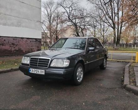 Серый Мерседес Е-Класс, объемом двигателя 3.2 л и пробегом 469 тыс. км за 6800 $, фото 1 на Automoto.ua