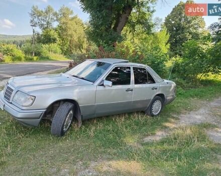 Серый Мерседес Е-Класс, объемом двигателя 2.5 л и пробегом 362 тыс. км за 8200 $, фото 13 на Automoto.ua