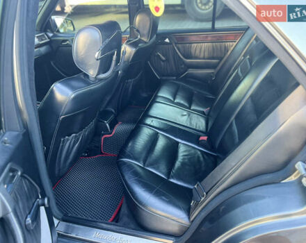 Сірий Мерседес Е-Клас, об'ємом двигуна 3.2 л та пробігом 380 тис. км за 6500 $, фото 10 на Automoto.ua