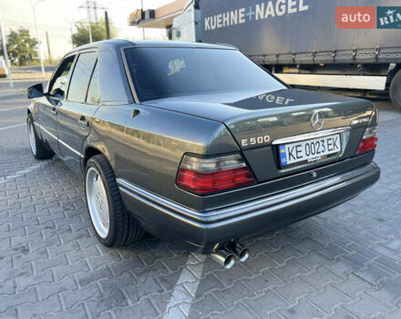 Сірий Мерседес Е-Клас, об'ємом двигуна 3.2 л та пробігом 380 тис. км за 6500 $, фото 7 на Automoto.ua