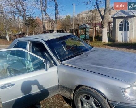 Сірий Мерседес Е-Клас, об'ємом двигуна 2.2 л та пробігом 270 тис. км за 2100 $, фото 1 на Automoto.ua